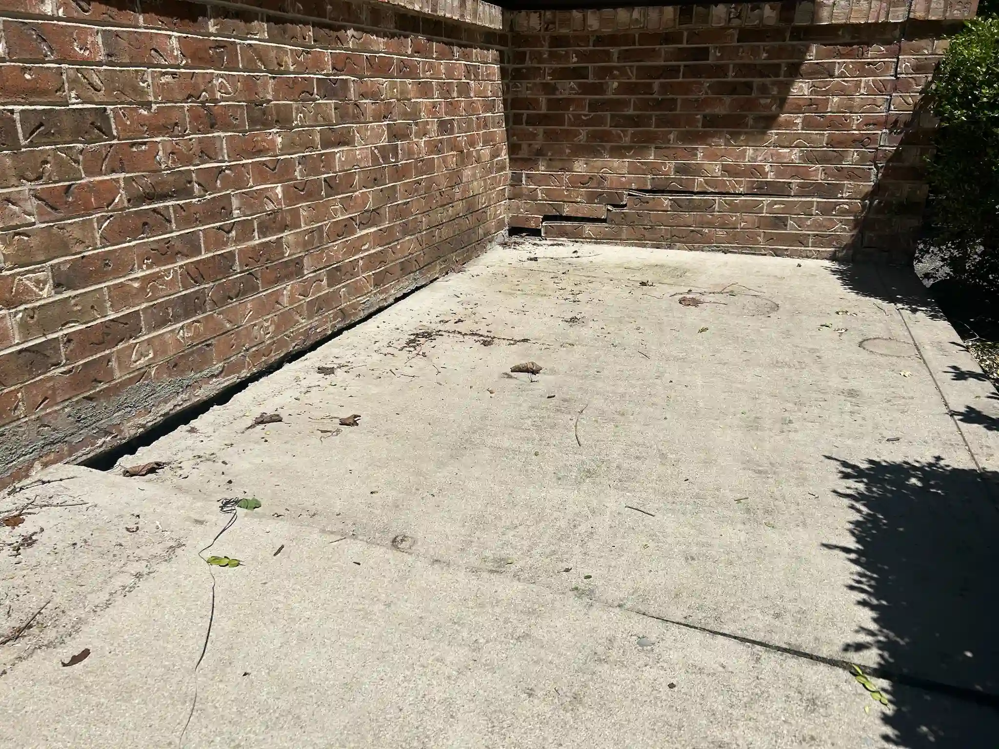 SmartLevel Concrete | Cracked Concrete | Before Concrete Repairs Using NexusPro™